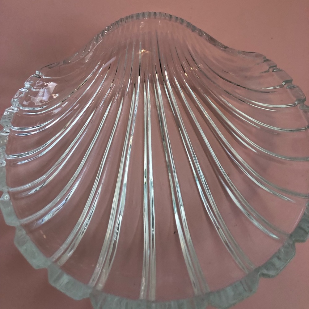 Mikasa Shell Dish - Picture 5 of 5